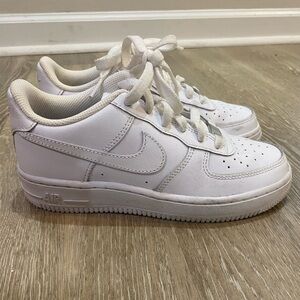 Nike Air Force Big Kids Size 4